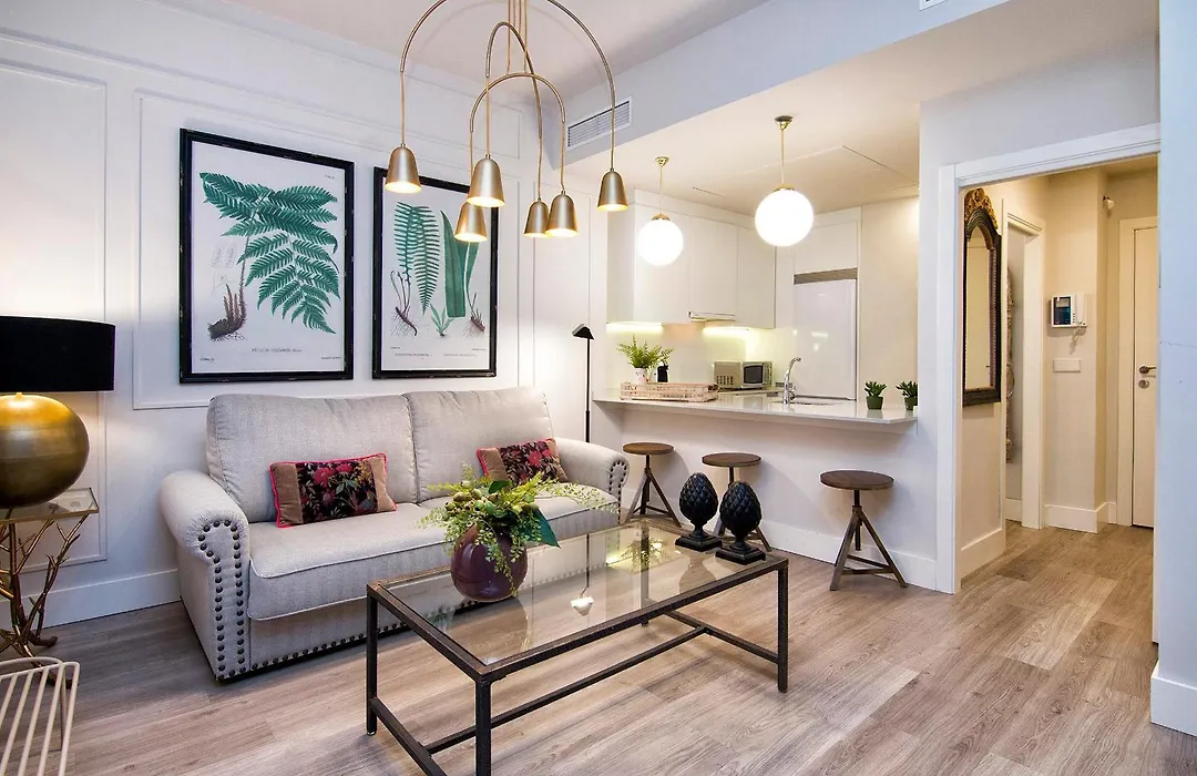 Central Deluxe Apartments-1